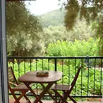 Poros Beach Camping- Studios Mikros Gialos