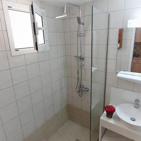 אתר קמפינג Poros Beach Camping- Studios
