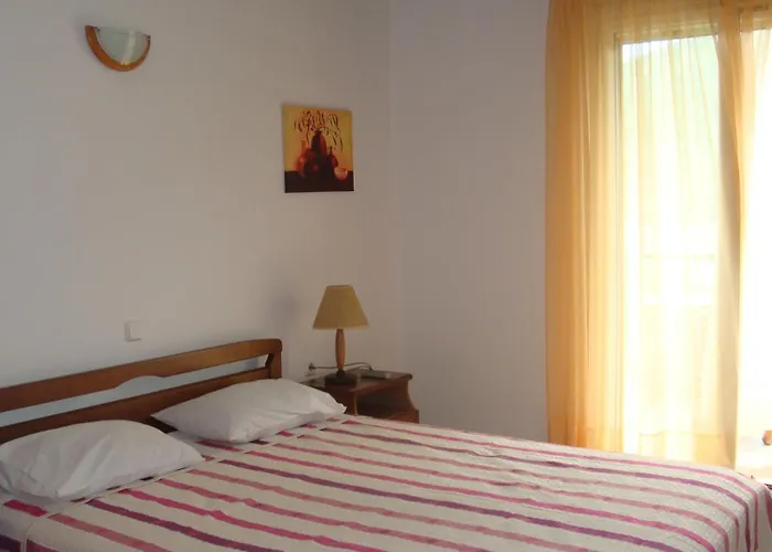 Poros Beach Camping- Studios Camping *